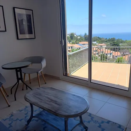 Scirocco Madeira - Ocean View 아파트 마치코