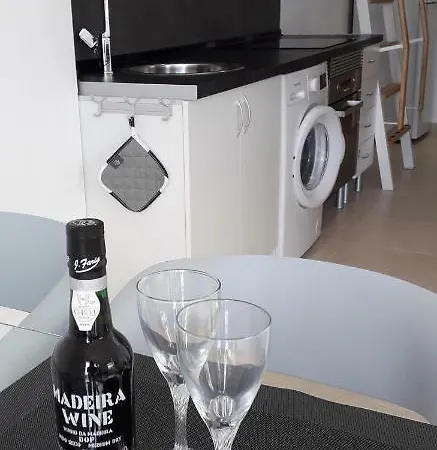 Scirocco Madeira - Ocean View Apartament Machico (Madeira)