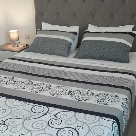 Scirocco Madeira - Ocean View 아파트