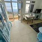 Scirocco Madeira - Ocean View 아파트