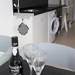 Scirocco Madeira - Ocean View 아파트 마치코