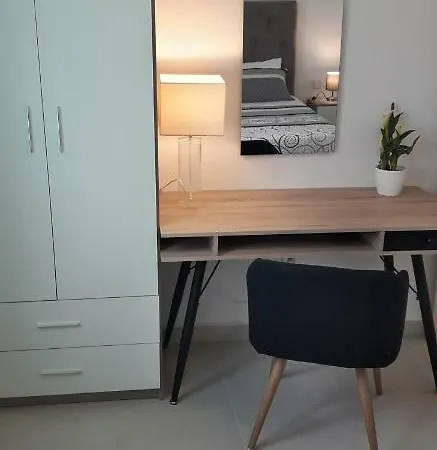 Scirocco Madeira - Ocean View Апартаменты *