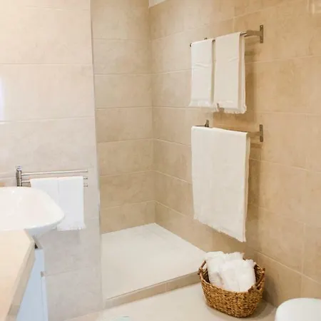 Scirocco Madeira - Ocean View Апартаменты